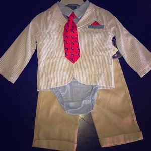 Baby boy’s suit for the dapper little man!